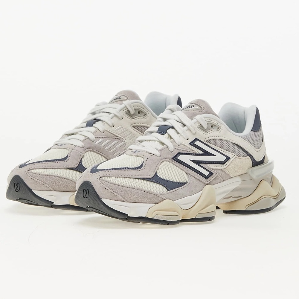New Balance Men’s 9060 Moonrock/Linen Colorway Size: 10.5